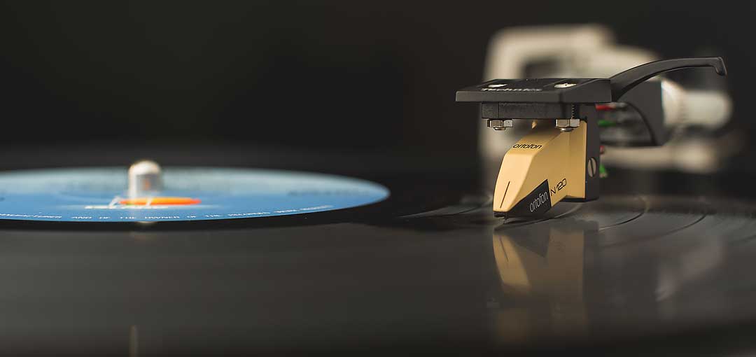 vinylskiva-med-pickup